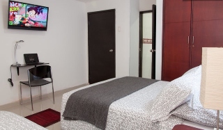 Room
 di Golden House