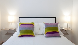 Room
 di Golden House