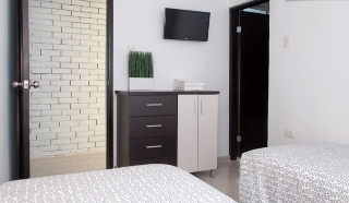 Room
 di Golden House