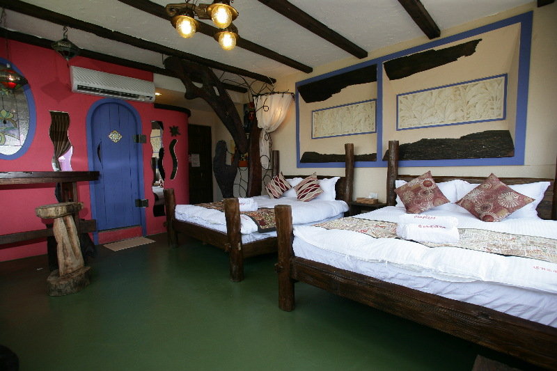 General view
 di Hotel Castillo De Amour - Eggplant Castle