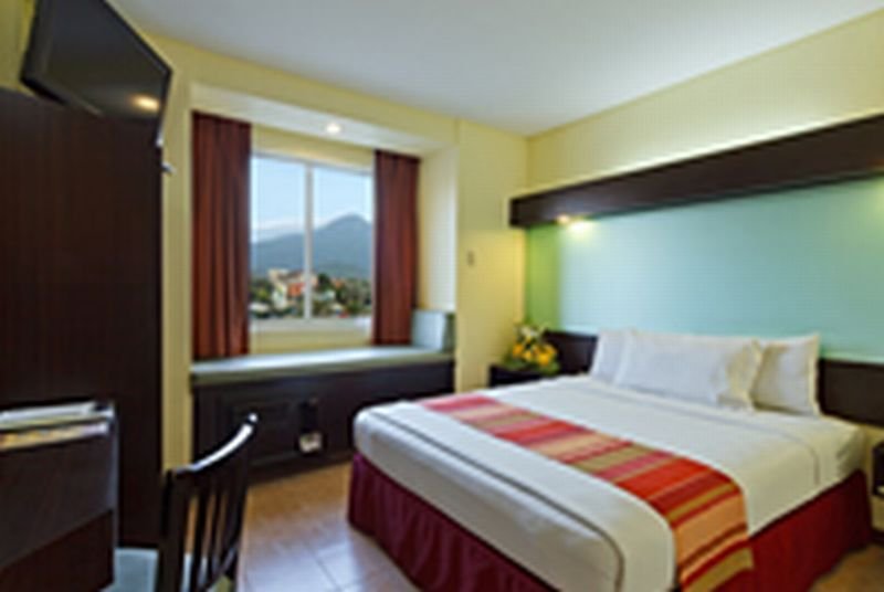 General view
 di Microtel Sto. Tomas Batangas