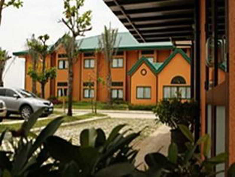General view
 di Microtel Cabanatuan