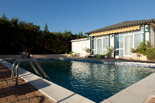 General view
 di Comfort Hotel Marseille Airport