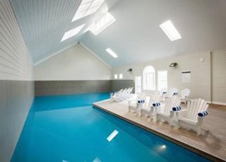 Pool
 di Quality Suites Deep Blue