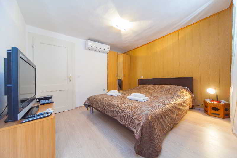 Room
 di Apartmani Orlando