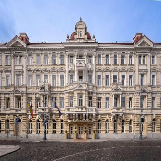 Grand Hotel Vilnius, Curio Collection