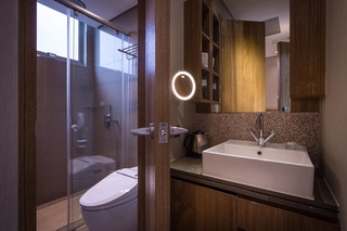 Room:SGL.EY