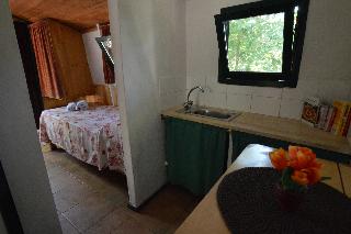 Seven Hills Village, Rome