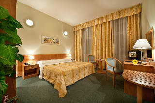 Room
 di Aron