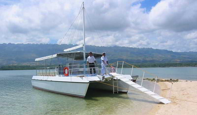 Beach
 di Badian Island Resort and Spa