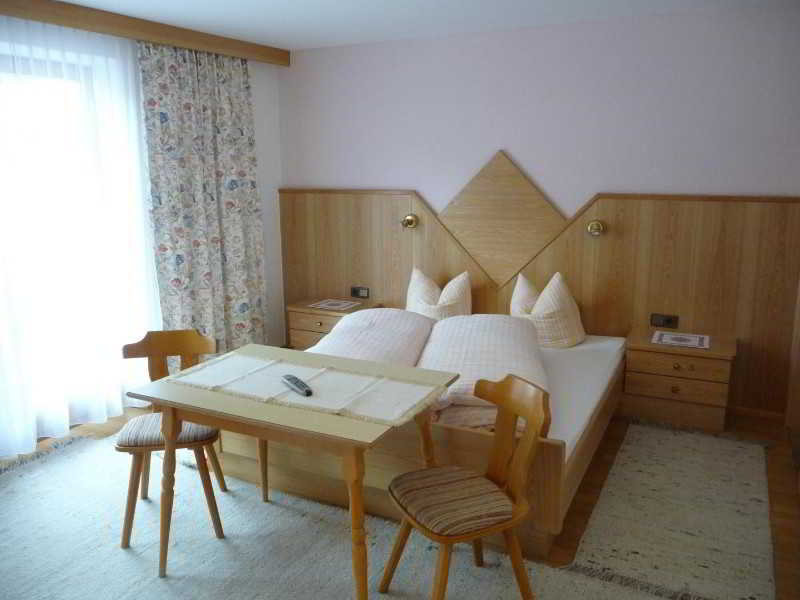 Room
 di Alpenheim Jörgele