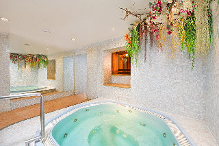 Sports and Entertainment
 di My City Hotel