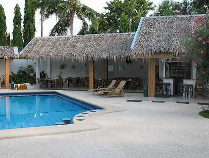 Pool
 di Marcosas Cottages Resort