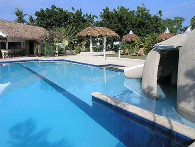 Pool
 di Marcosas Cottages Resort