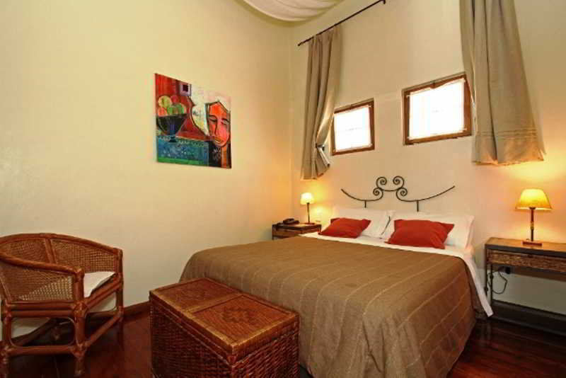 Room thumbnail 2