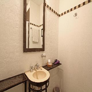 Room thumbnail 4