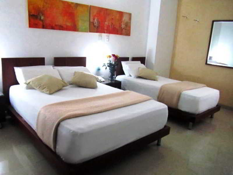 Room
 di Atlantis Plaza Hotel