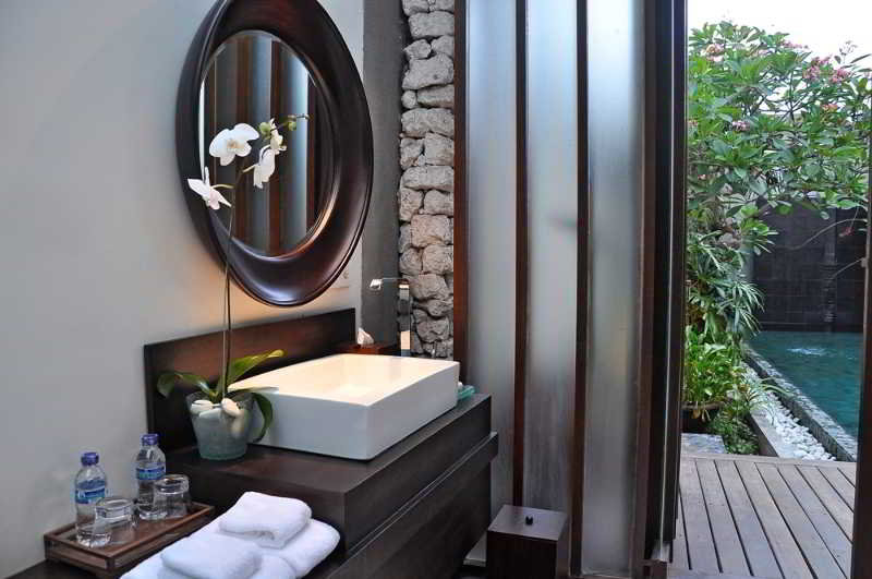 Terrace thumbnail 9