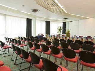 Conferences
 di Novotel Ghi Conakry