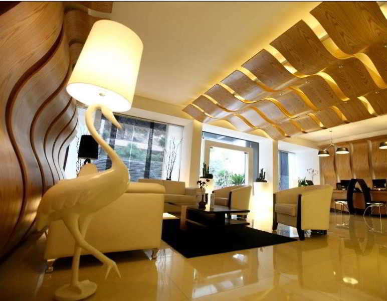 Lobby
 di WH Hotel