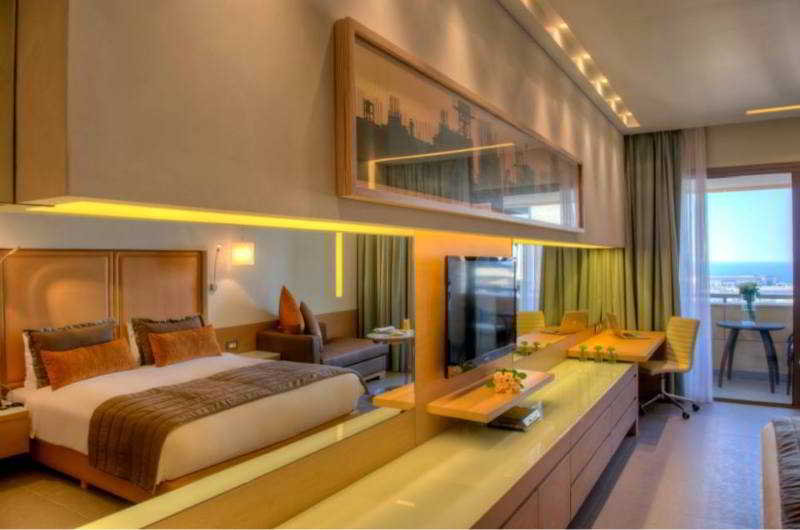 Room
 di Saifi Suites