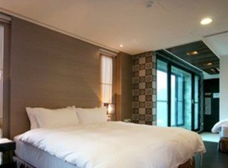 Room
 di Skylight B&B