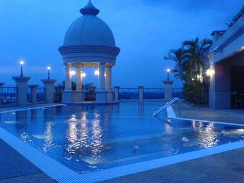 Pool
 di Grand Kampar Hotel