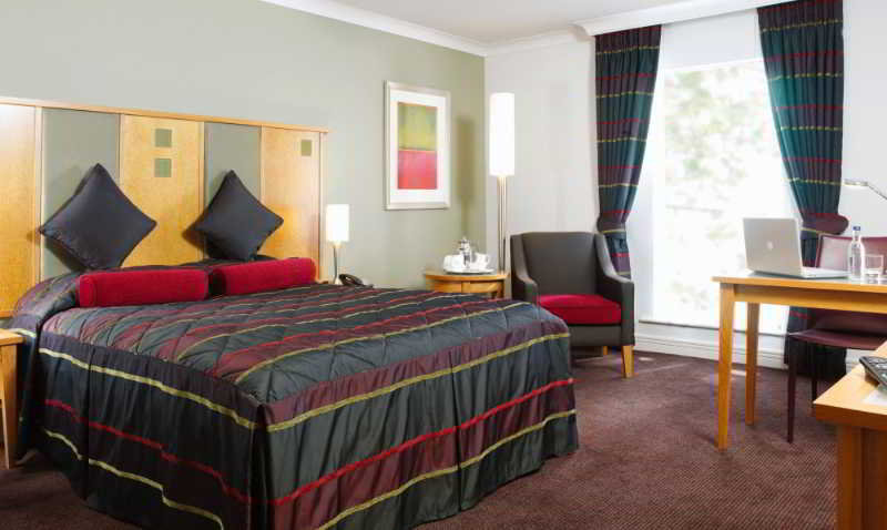 Room
 di Eastwood Hall