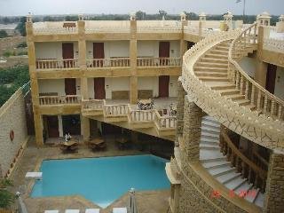 General view
 di Deoki Niwas Palace