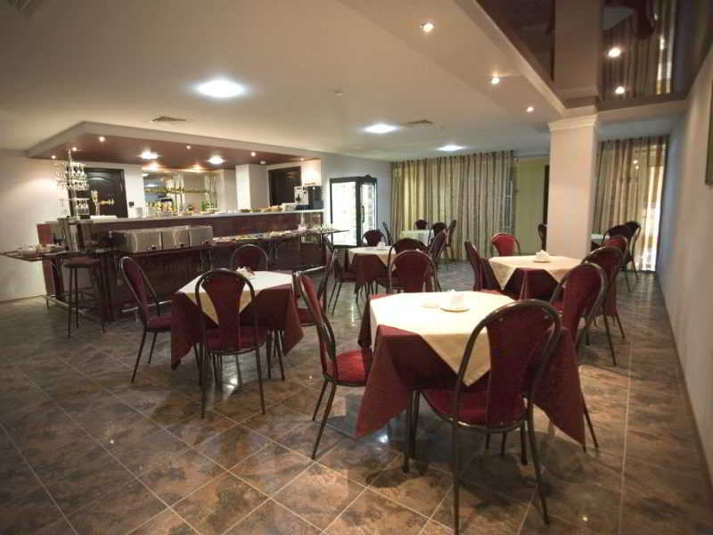 Bar
 di Platan Yuzhniy