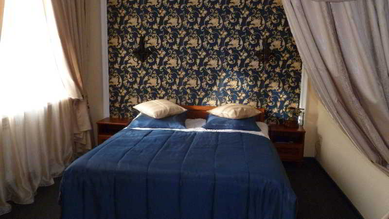 Room
 di Ogni Yeniseya