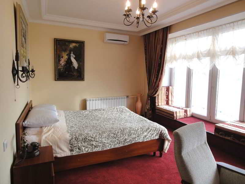 Room
 di Ogni Yeniseya