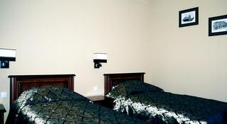 Room thumbnail 4