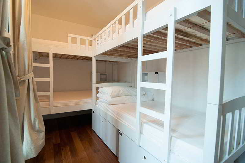 Room thumbnail 9
