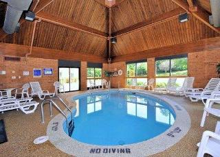 Pool
 di Comfort Inn Virginia Horse Center