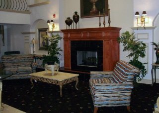 Lobby
 di Comfort Inn & Suites Airport-American Way