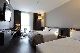 Standard Queen Room with Queen bed