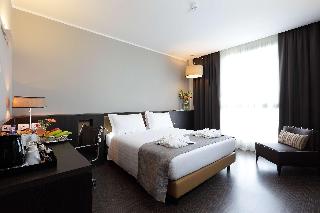 1 Queen Bed, Non-Smoking, Handicap Room, Free Wireless Internet