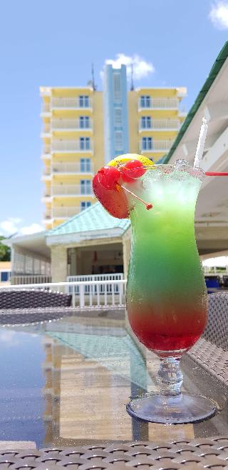 Radisson Aquatica Resort Barbados - Bar