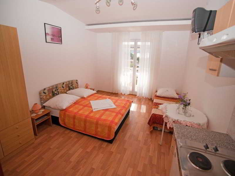 Room
 di Joza