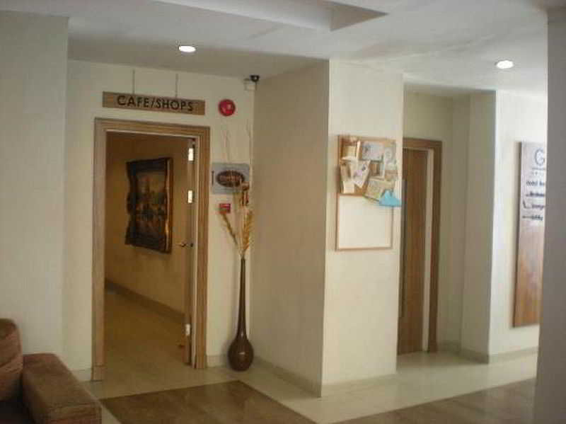 Lobby
 di LeGallery Suites Hotel