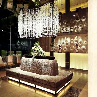 Lobby thumbnail 11