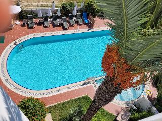 Carna Garden Hotel
