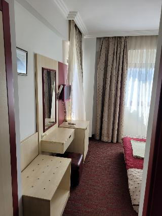 Carna Garden Hotel
