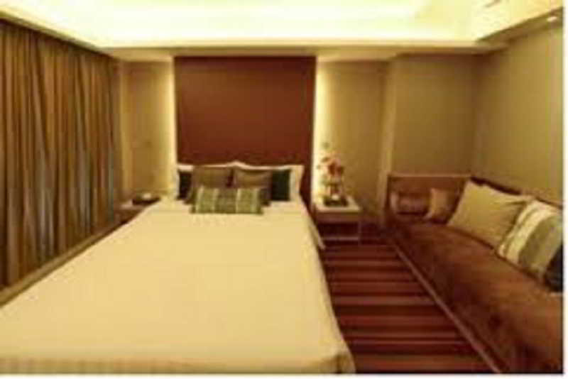 Room thumbnail 11