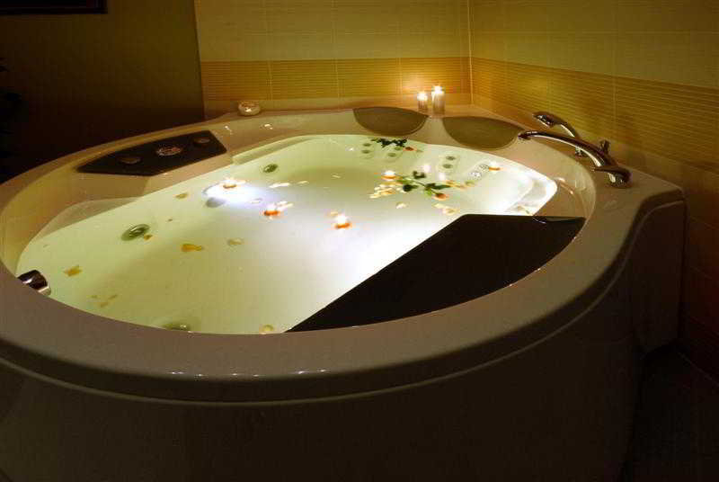 Sports and Entertainment
 di Baltvilla