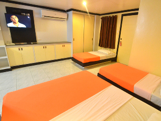 Room
 di The Royale House Travel Inn and Suites