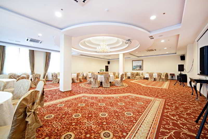 Conferences
 di Melior Greenwood