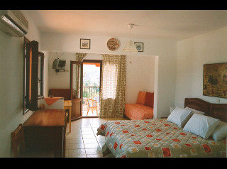 Room
 di Angelina Studios