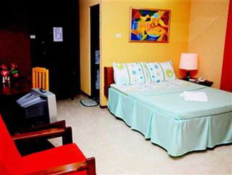 Room
 di Palawan Village Hotel